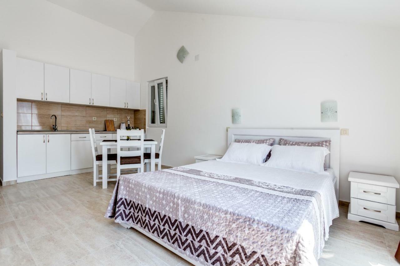 טיווט Villa San Apartments מראה חיצוני תמונה