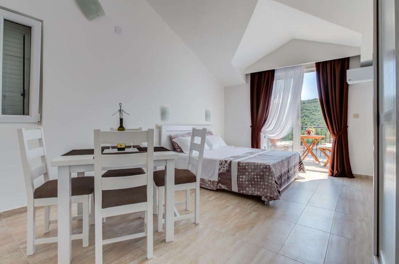 טיווט Villa San Apartments מראה חיצוני תמונה